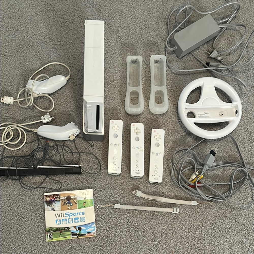 Nintendo Wii Console Bundle with Accessories